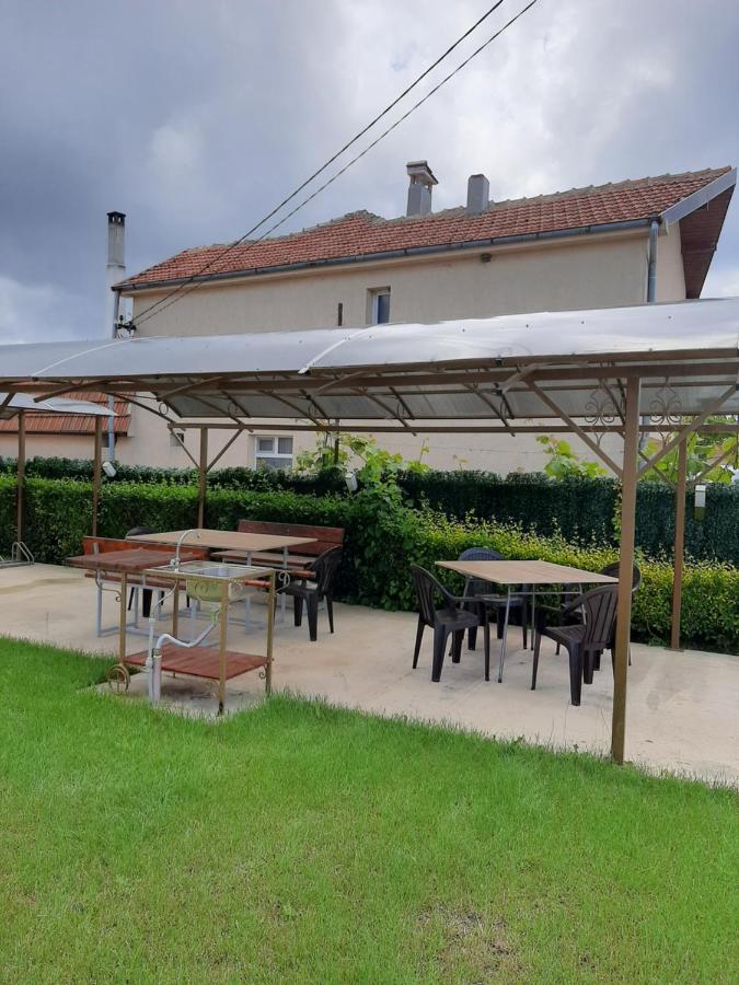Guest House Valiland Balgarevo Bagian luar foto