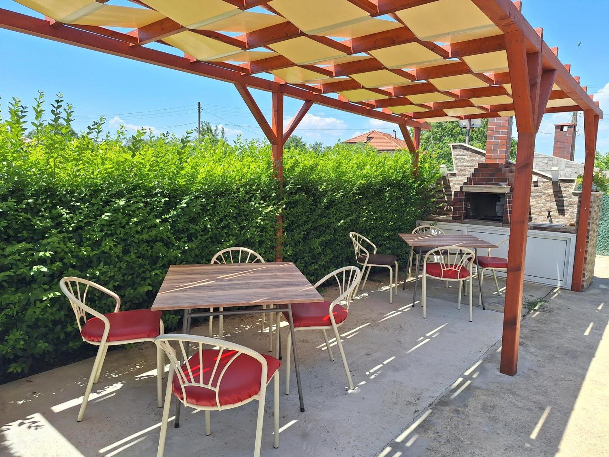 Guest House Valiland Balgarevo Bagian luar foto